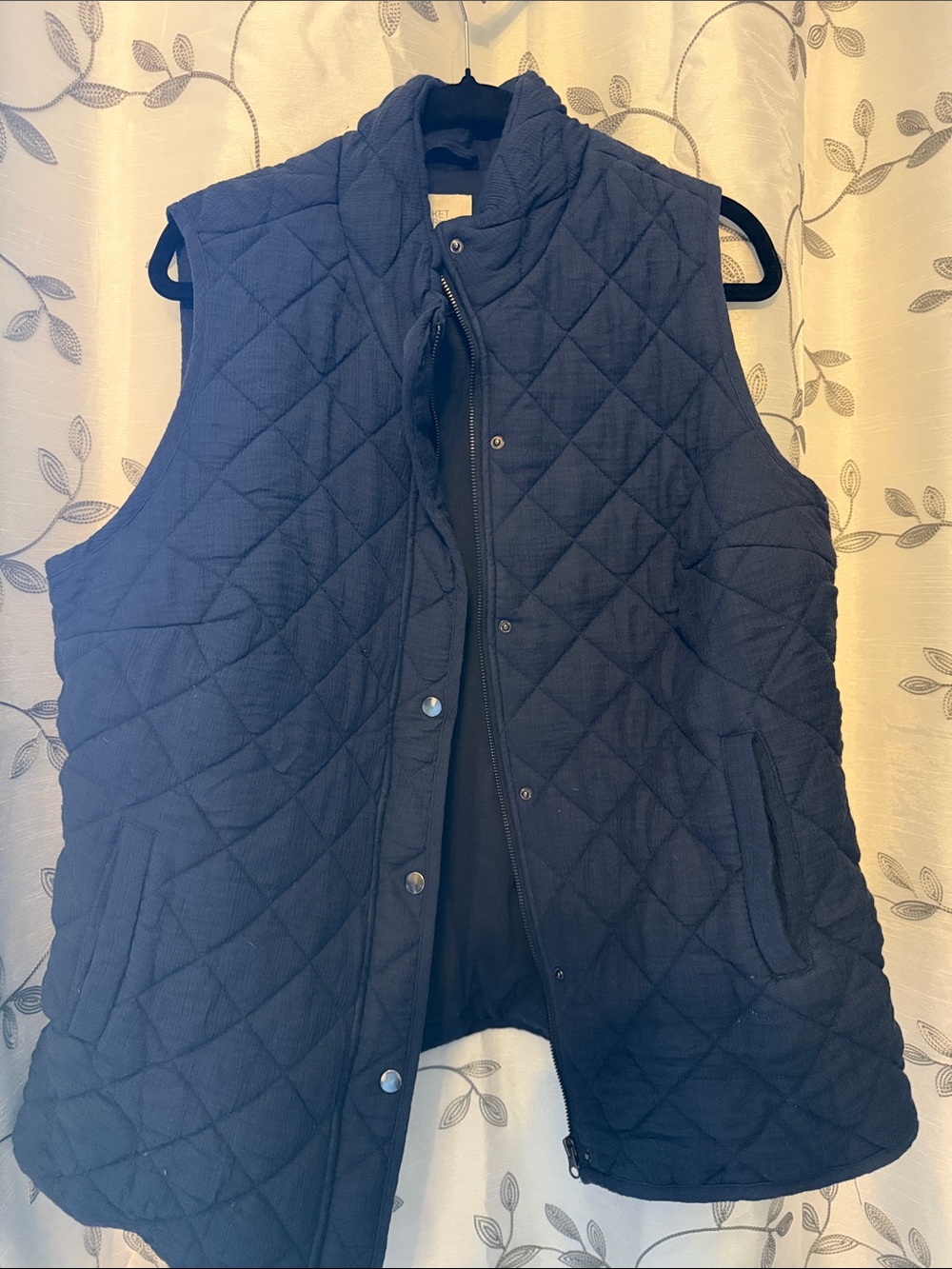 Market & Spruce Quilted Sleeveless Vest - Navy Blue
